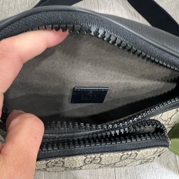 Gucci Black and Beige Men's Belt Bag - Picture 3 of 12